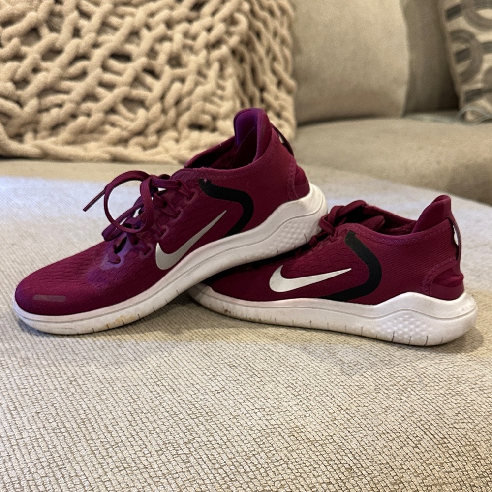 Nike Women's Maroon and White Sneakers